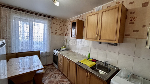 Продам двухкомнатную (2-комн.) квартиру, Маршала Жукова ул, 4, Крымск г