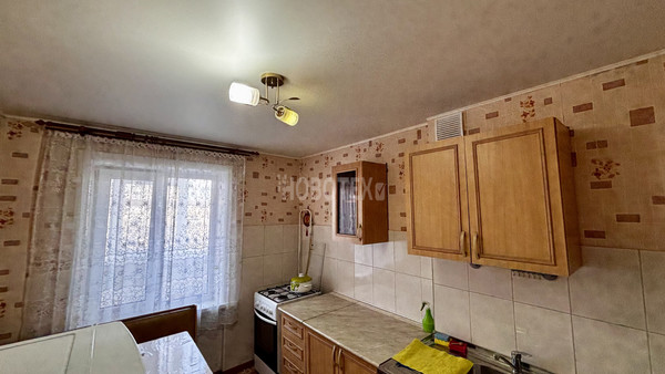 Продам двухкомнатную (2-комн.) квартиру, Маршала Жукова ул, 4, Крымск г