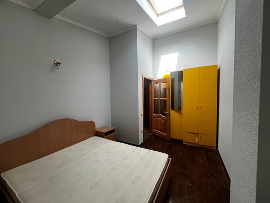 Продам двухкомнатную (2-комн.) квартиру, Маршала Советского Союза Буденного С.М. ул, 32И, Симферополь г