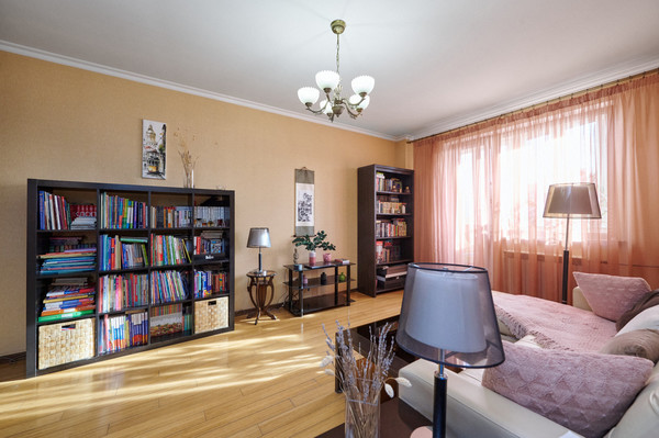 Продам однокомнатную (1-комн.) квартиру, Раменки ул, 14к2, Москва г