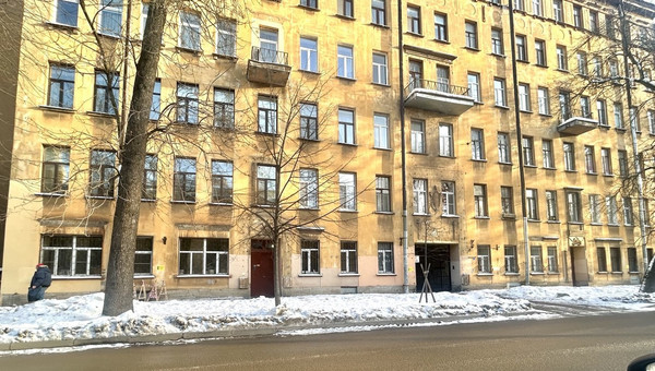 Продам комнату в 4-комн. квартире, 14-я В.О. линия, 5А, Санкт-Петербург г