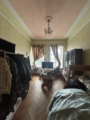 Продам комнату в 4-комн. квартире, 14-я В.О. линия, 5А, Санкт-Петербург г