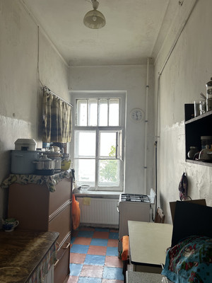 Продам комнату в 4-комн. квартире, 14-я В.О. линия, 5А, Санкт-Петербург г