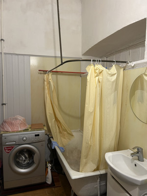 Продам комнату в 4-комн. квартире, 14-я В.О. линия, 5А, Санкт-Петербург г