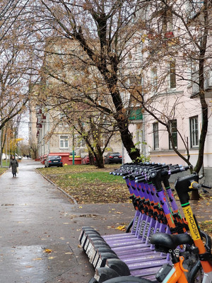 Продам трехкомнатную (3-комн.) квартиру, Трофимова ул, 13, Москва г