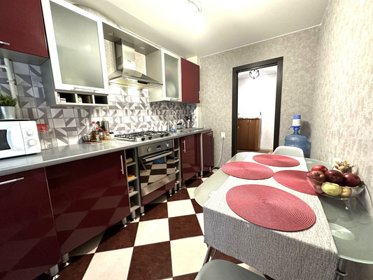 Продам двухкомнатную (2-комн.) квартиру, Хусаина Мавлютова ул, 35, Казань г