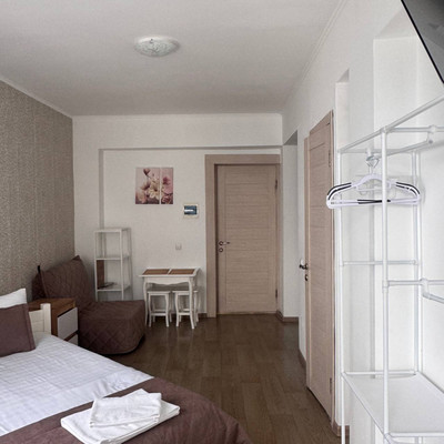 Продам однокомнатную (1-комн.) квартиру, Гагариной ул, 25/353, Утес п