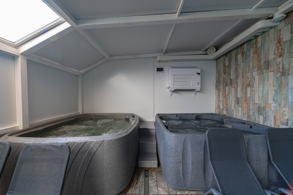 Продам однокомнатную (1-комн.) квартиру, Гагариной ул, 25/353, Утес п