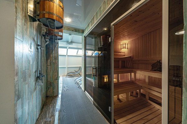 Продам однокомнатную (1-комн.) квартиру, Гагариной ул, 25/353, Утес п