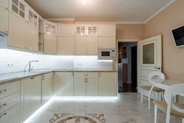 Продам трехкомнатную (3-комн.) квартиру, Ладожская ул, 107, Заневка д