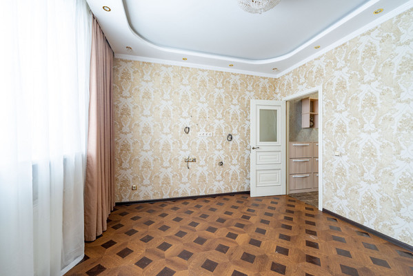 Продам трехкомнатную (3-комн.) квартиру, Ладожская ул, 107, Заневка д