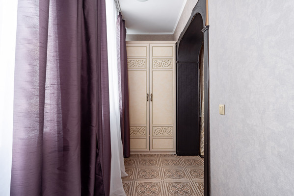 Продам трехкомнатную (3-комн.) квартиру, Ладожская ул, 107, Заневка д