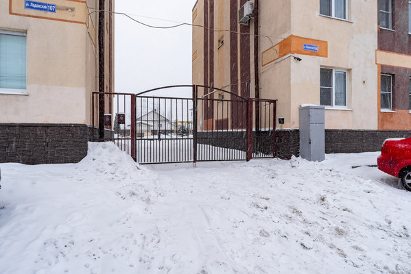 Продам трехкомнатную (3-комн.) квартиру, Ладожская ул, 107, Заневка д