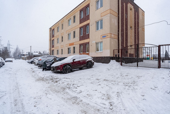 Продам трехкомнатную (3-комн.) квартиру, Ладожская ул, 107, Заневка д