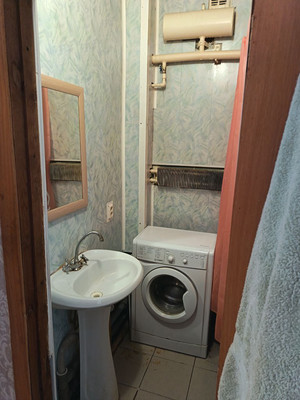 Продам трехкомнатную (3-комн.) квартиру, Квартал Народной стройки ул, 19а, Кулебаки г