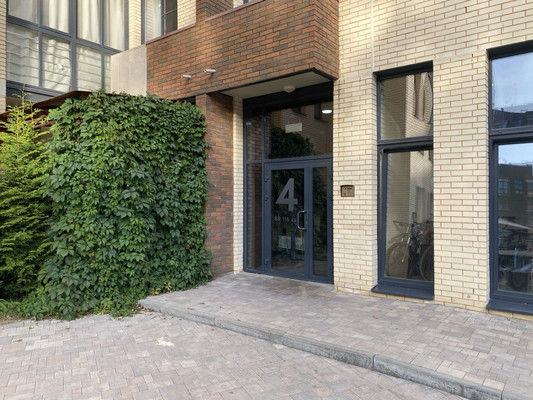 Продам трехкомнатную (3-комн.) квартиру, Светлогорская ул, 1, Аристово д