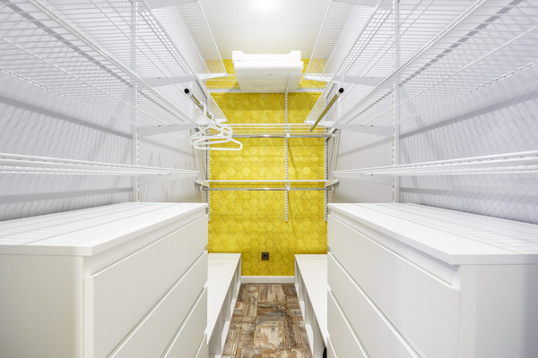 Продам однокомнатную (1-комн.) квартиру, Производственная ул, 10к1, Москва г