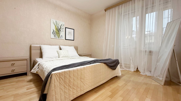 Сдам трехкомнатную (3-комн.) квартиру, Большая Монетная ул, 5, Санкт-Петербург г