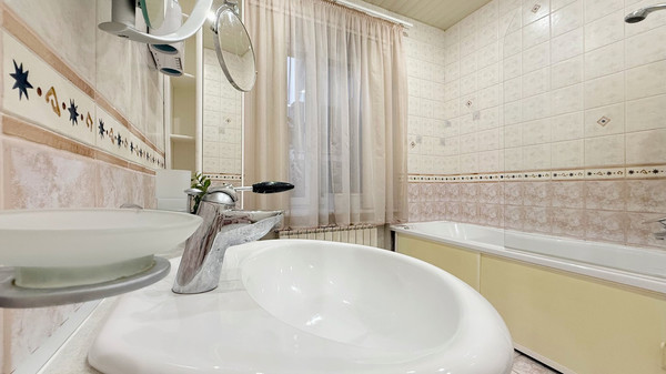 Сдам трехкомнатную (3-комн.) квартиру, Большая Монетная ул, 5, Санкт-Петербург г