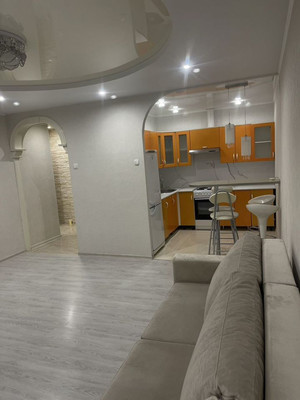 Продам двухкомнатную (2-комн.) квартиру, 3-й туп, 1, Мирный п