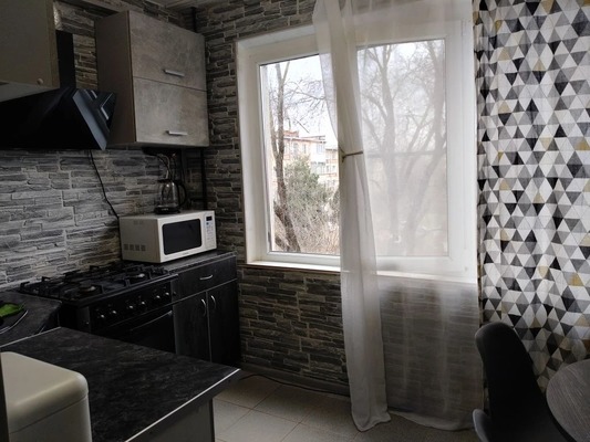 Продам трехкомнатную (3-комн.) квартиру, Красная ул, 145, Кропоткин г