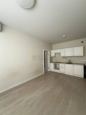 Продам однокомнатную (1-комн.) квартиру, Ореховый б-р, 24к3, Москва г