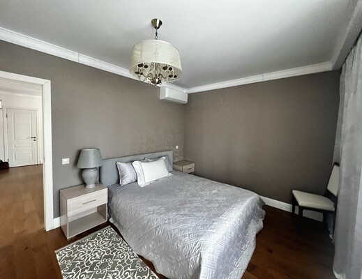 Продам двухкомнатную (2-комн.) квартиру, Климашкина ул, 10, Москва г