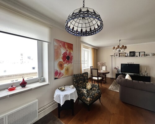 Продам двухкомнатную (2-комн.) квартиру, Климашкина ул, 10, Москва г