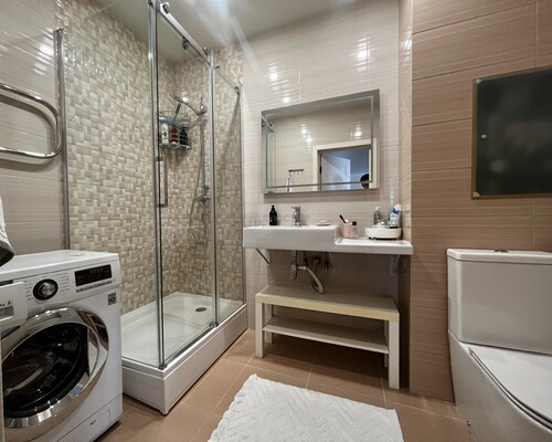 Продам двухкомнатную (2-комн.) квартиру, Климашкина ул, 10, Москва г