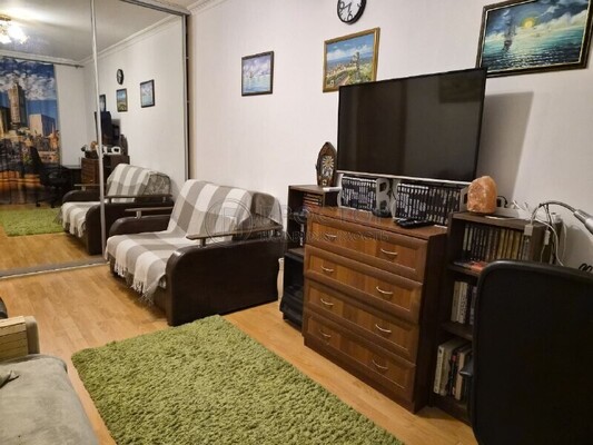 Продам однокомнатную (1-комн.) квартиру, 1-й Саратовский проезд, 3, Москва г