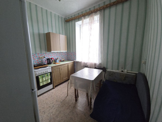 Продам двухкомнатную (2-комн.) квартиру, Набережная ул, 6А, Волчанец п