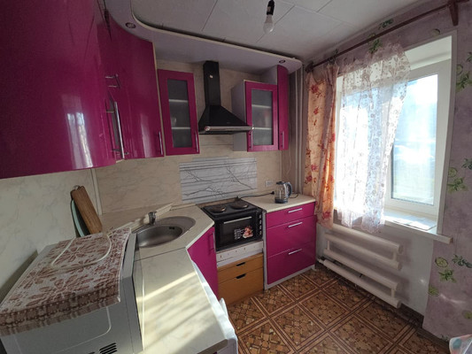 Продам двухкомнатную (2-комн.) квартиру, Луговая (поселок Ливадия мкр.) ул, 22, Находка г