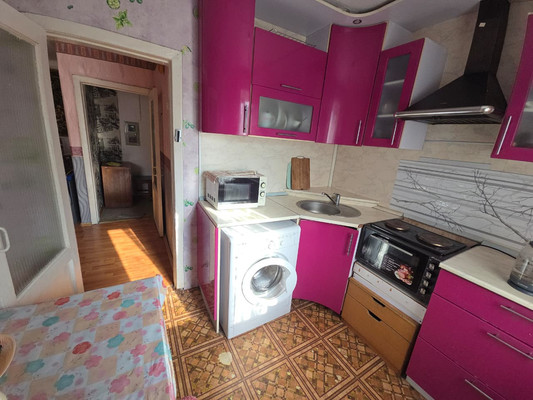 Продам двухкомнатную (2-комн.) квартиру, Луговая (поселок Ливадия мкр.) ул, 22, Находка г