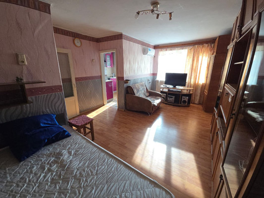 Продам двухкомнатную (2-комн.) квартиру, Луговая (поселок Ливадия мкр.) ул, 22, Находка г