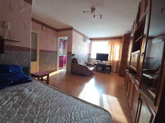 Продам двухкомнатную (2-комн.) квартиру, Луговая (поселок Ливадия мкр.) ул, 22, Находка г