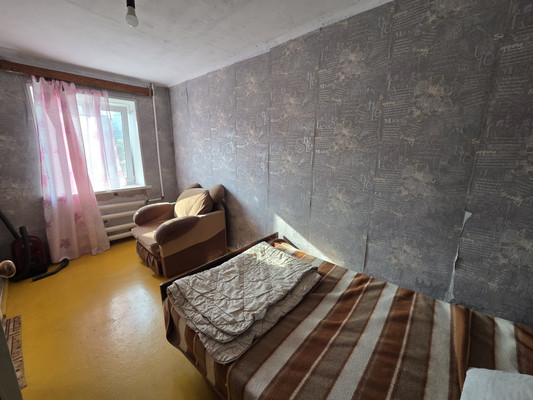 Продам двухкомнатную (2-комн.) квартиру, Луговая (поселок Ливадия мкр.) ул, 22, Находка г