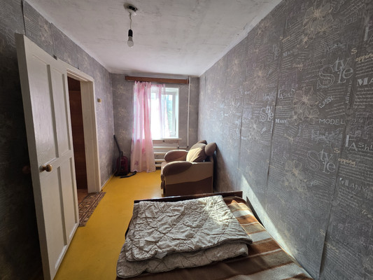 Продам двухкомнатную (2-комн.) квартиру, Луговая (поселок Ливадия мкр.) ул, 22, Находка г