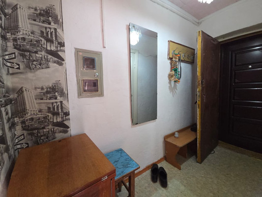 Продам двухкомнатную (2-комн.) квартиру, Луговая (поселок Ливадия мкр.) ул, 22, Находка г