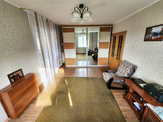 Продам двухкомнатную (2-комн.) квартиру, Фрунзе ул, 8, Находка г