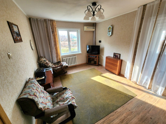 Продам двухкомнатную (2-комн.) квартиру, Фрунзе ул, 8, Находка г