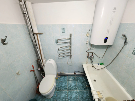 Продам двухкомнатную (2-комн.) квартиру, Фрунзе ул, 8, Находка г