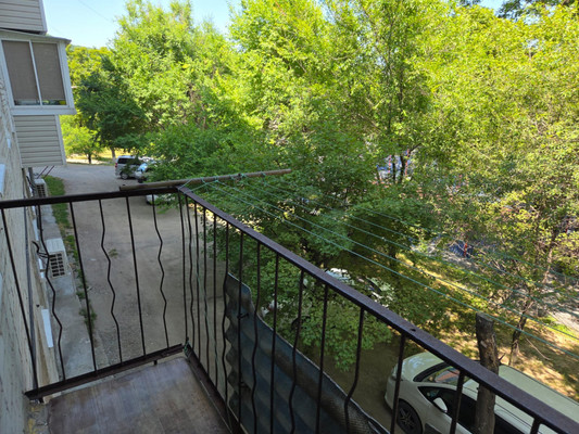 Продам трехкомнатную (3-комн.) квартиру, Юбилейная ул, 8, Находка г