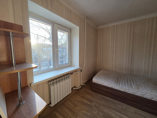 Продам трехкомнатную (3-комн.) квартиру, Юбилейная ул, 8, Находка г