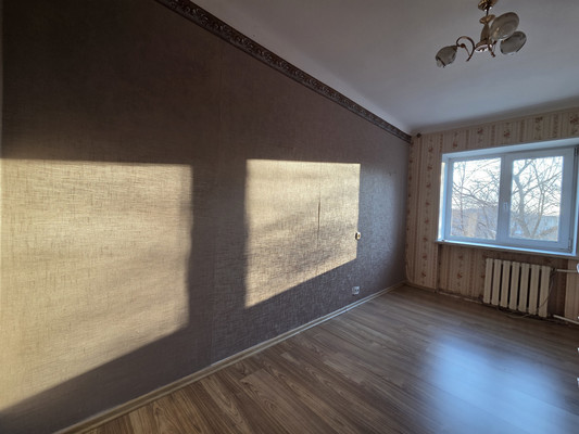 Продам трехкомнатную (3-комн.) квартиру, Юбилейная ул, 8, Находка г