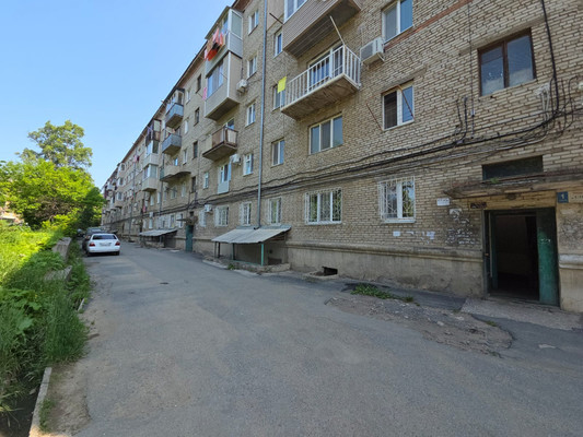 Продам двухкомнатную (2-комн.) квартиру, Дальняя ул, 3, Находка г