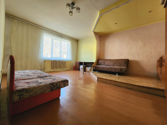 Продам двухкомнатную (2-комн.) квартиру, Седова ул, 8, Находка г