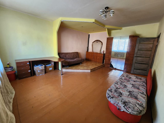 Продам двухкомнатную (2-комн.) квартиру, Седова ул, 8, Находка г