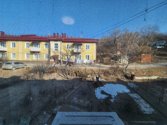 Продам двухкомнатную (2-комн.) квартиру, Седова ул, 8, Находка г