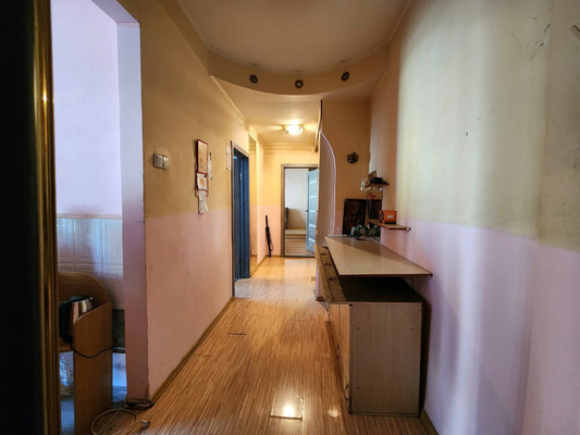 Продам двухкомнатную (2-комн.) квартиру, Седова ул, 8, Находка г