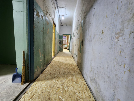 Продам трехкомнатную (3-комн.) квартиру, Седова ул, 12, Находка г